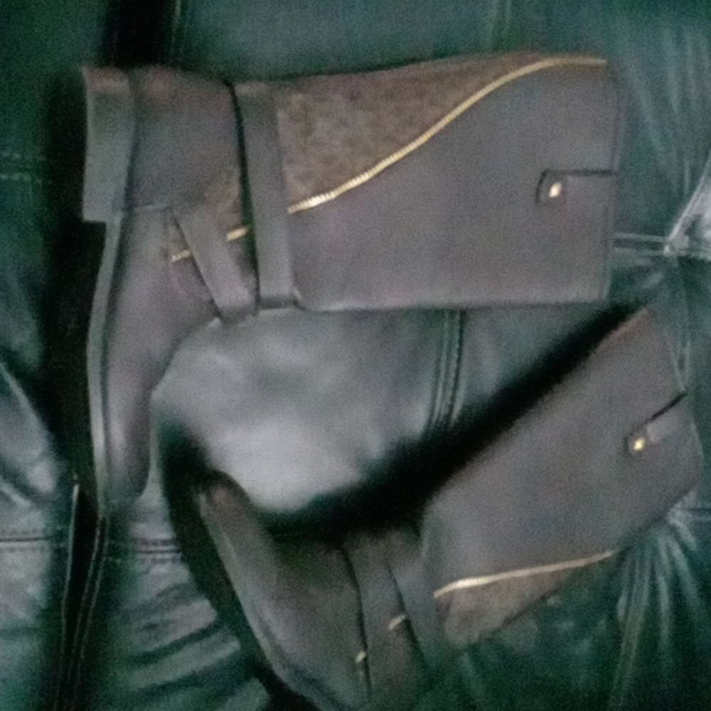 Michael Kors boots size 2
